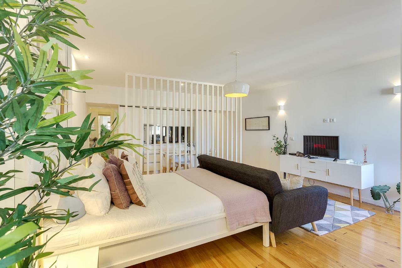 January's 31 By Da'home * Oporto